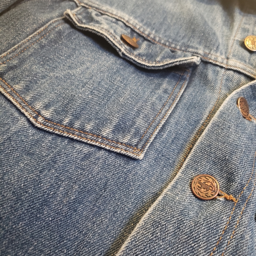 Jacket - Picture 2 of 3